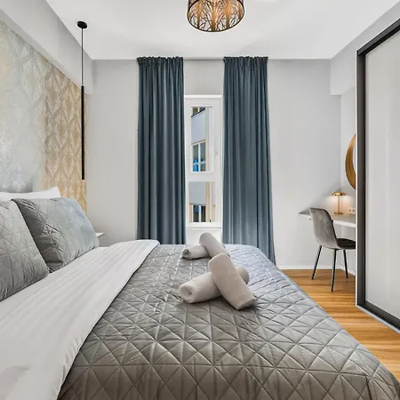 Romantic Designer With Balcony - Old Town براتسيلافا