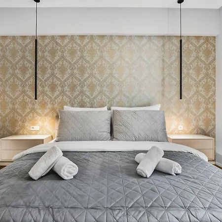 Romantic Designer With Balcony - Old Town شقة براتسيلافا