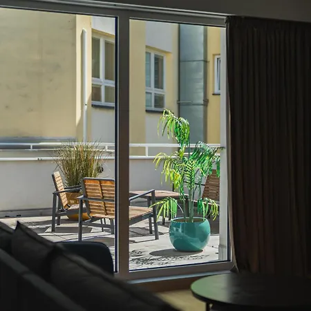 公寓 Romantic Designer With Balcony - Old Town *